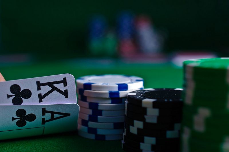 Мобильная версия и приложение сайта Lev Casino
